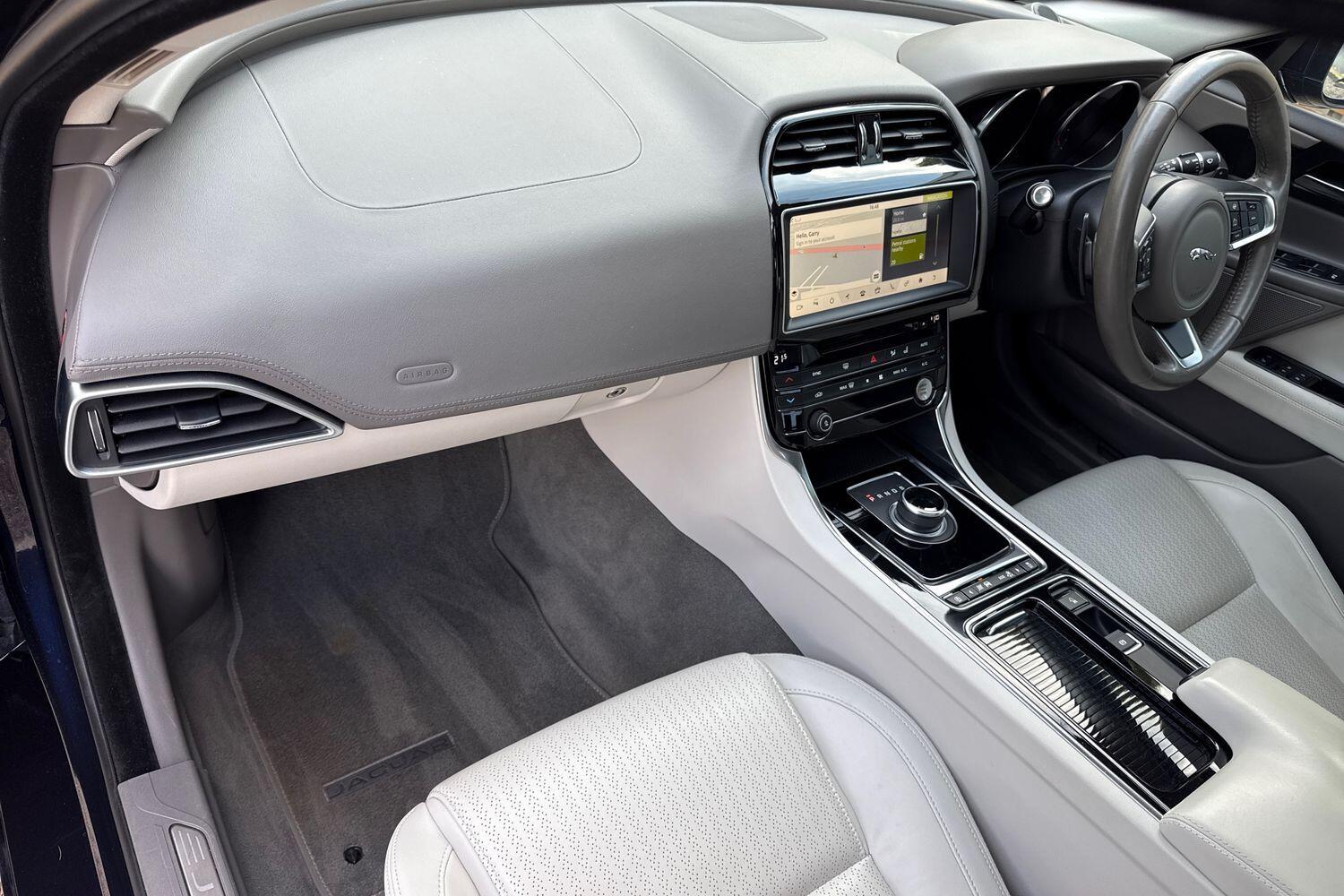 Used Jaguar XE 2019 for sale - 76059685: Photo 29