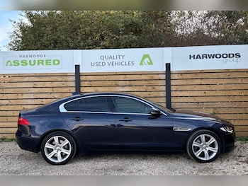 Used Jaguar XE 2019 for sale - 76059685: Photo 2