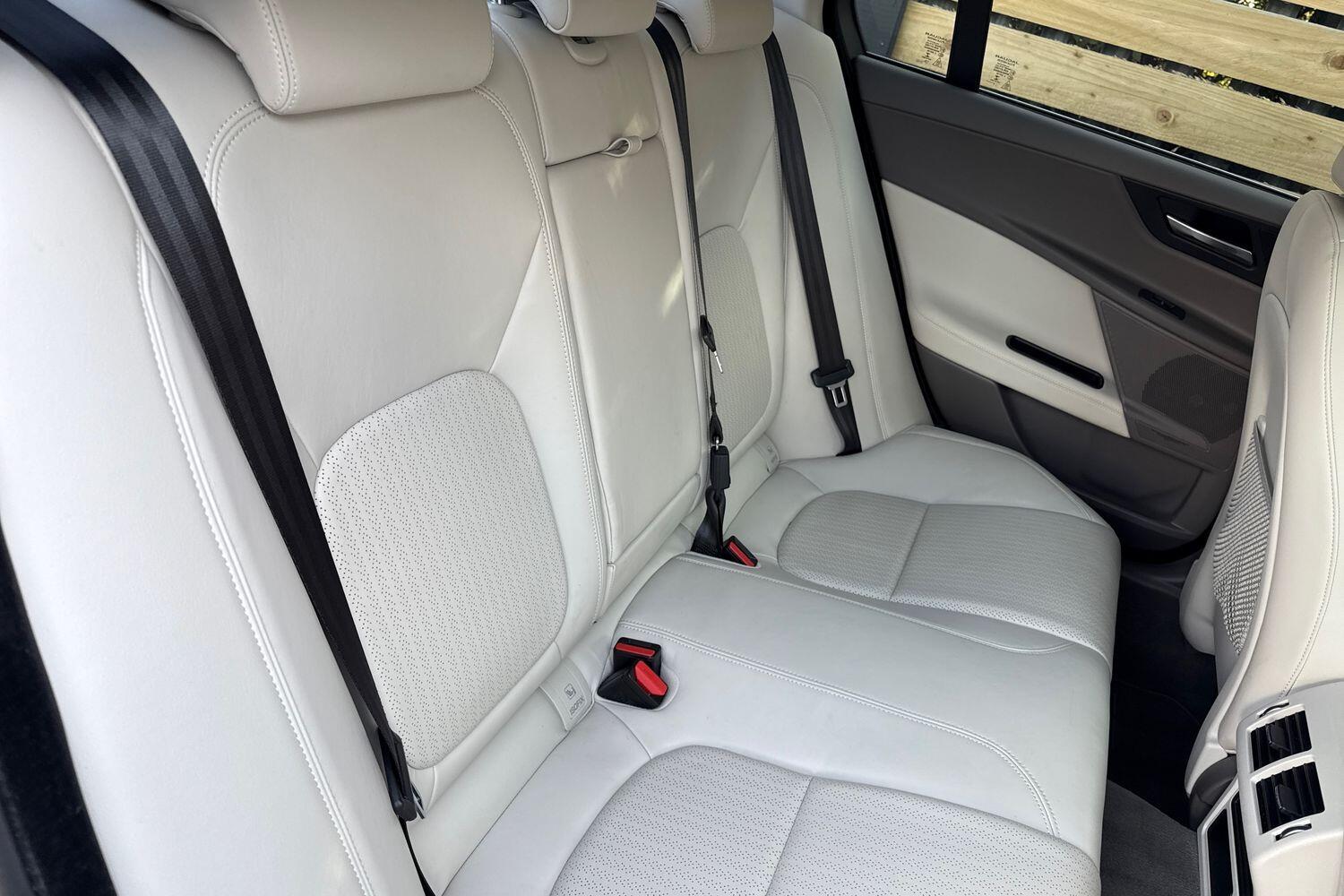 Used Jaguar XE 2019 for sale - 76059685: Photo 53