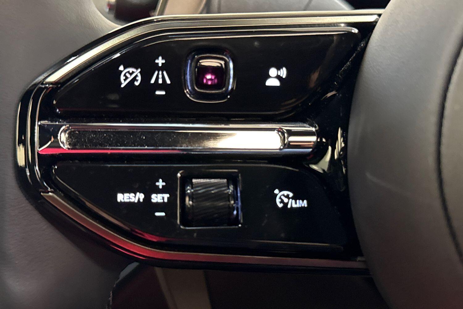 Used Aston Martin Vantage 2025 for sale - 77190955: Photo 38