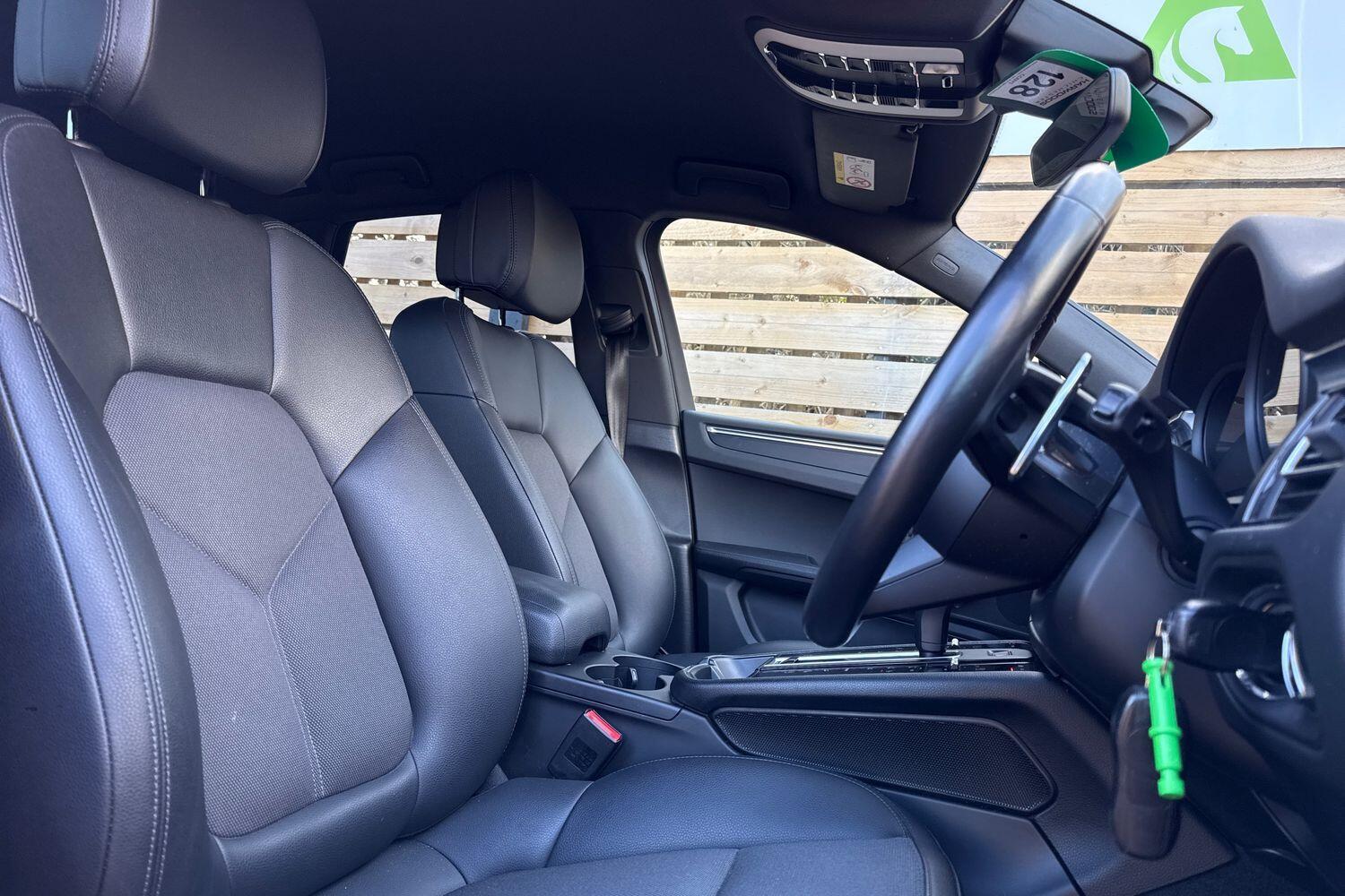 Used Porsche Macan 2022 for sale - 76689374: Photo 22