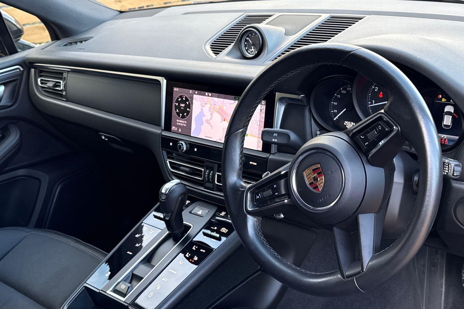 Used Porsche Macan 2022 for sale - 76689374: Photo 23