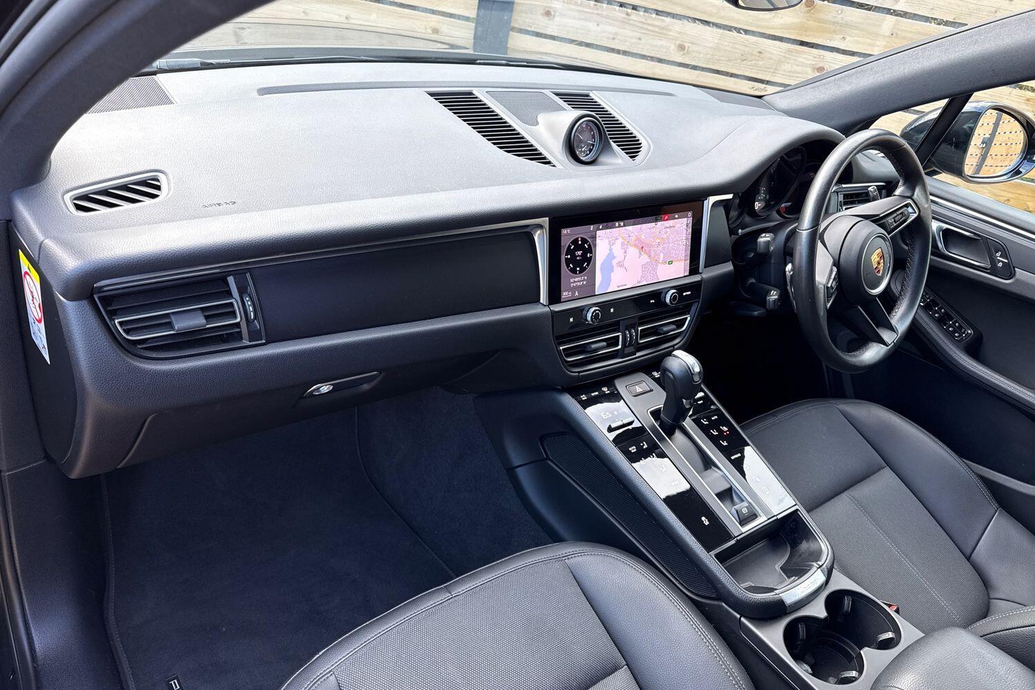 Used Porsche Macan 2022 for sale - 76689374: Photo 24