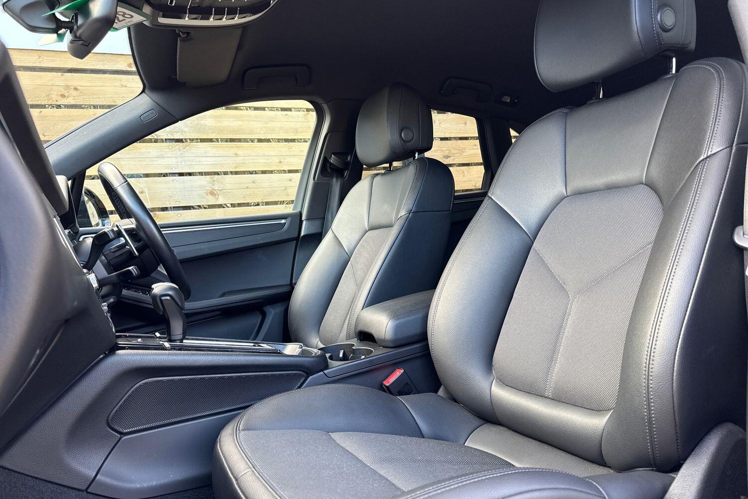 Used Porsche Macan 2022 for sale - 76689374: Photo 25