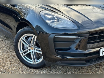 Used Porsche Macan 2022 for sale - 76689374: Photo