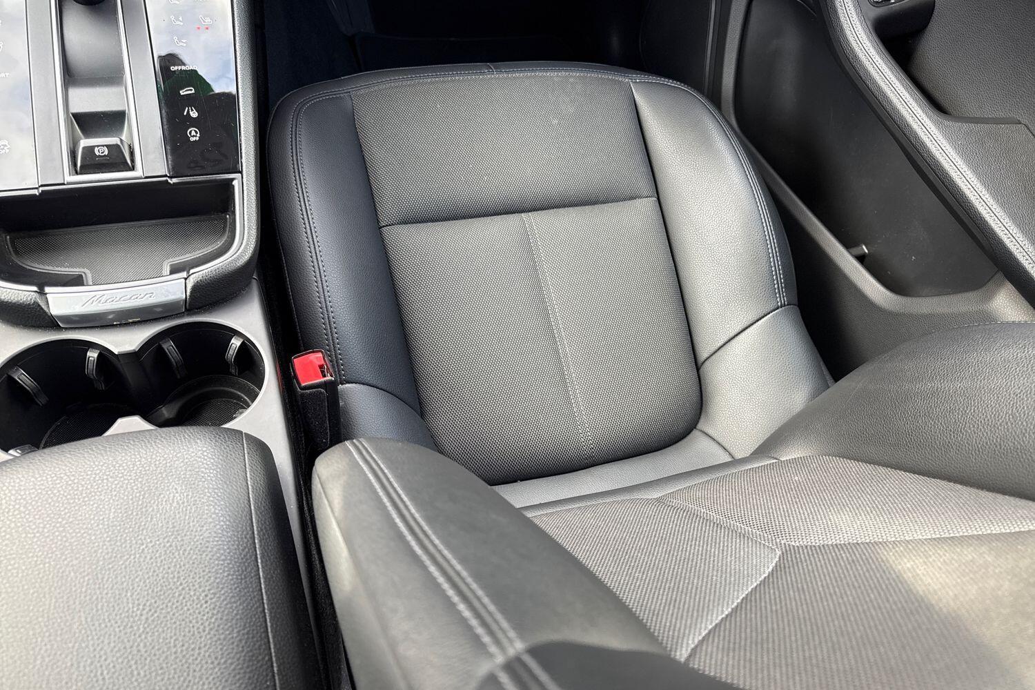 Used Porsche Macan 2022 for sale - 76689374: Photo 31