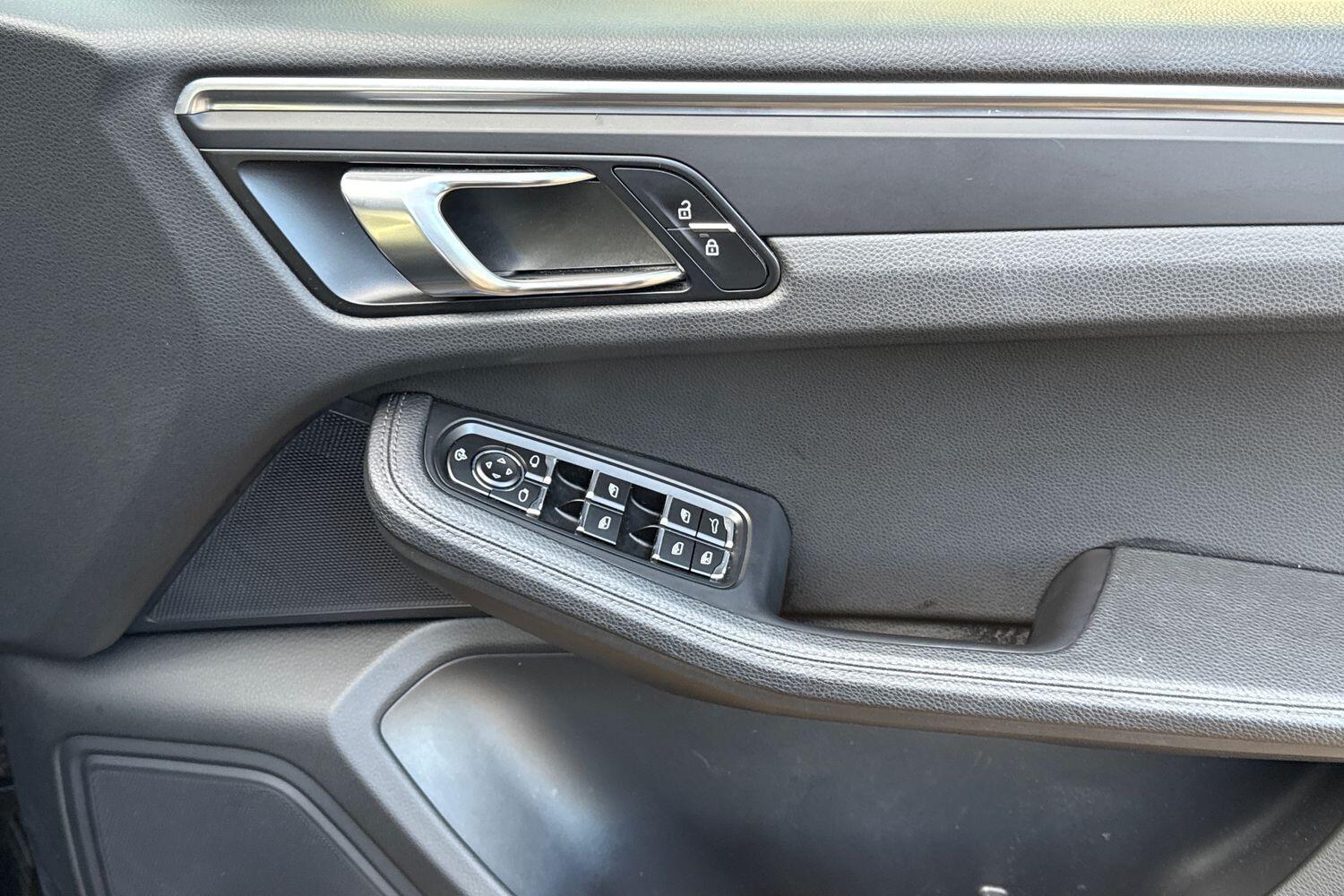 Used Porsche Macan 2022 for sale - 76689374: Photo 39