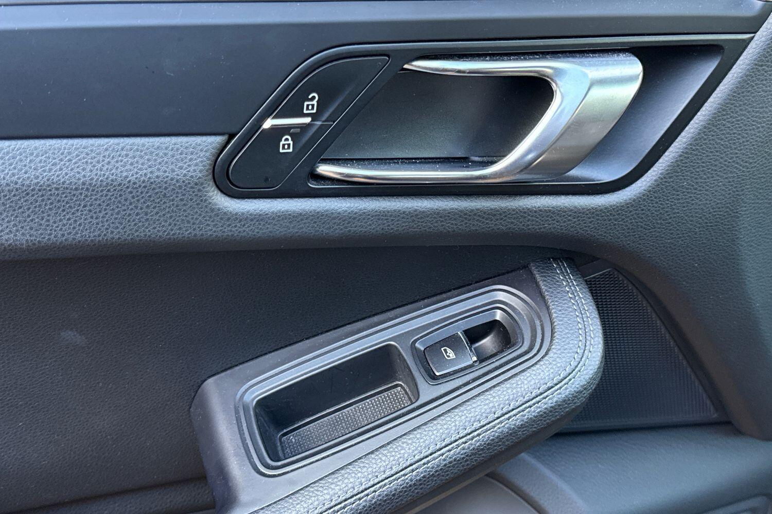 Used Porsche Macan 2022 for sale - 76689374: Photo 48