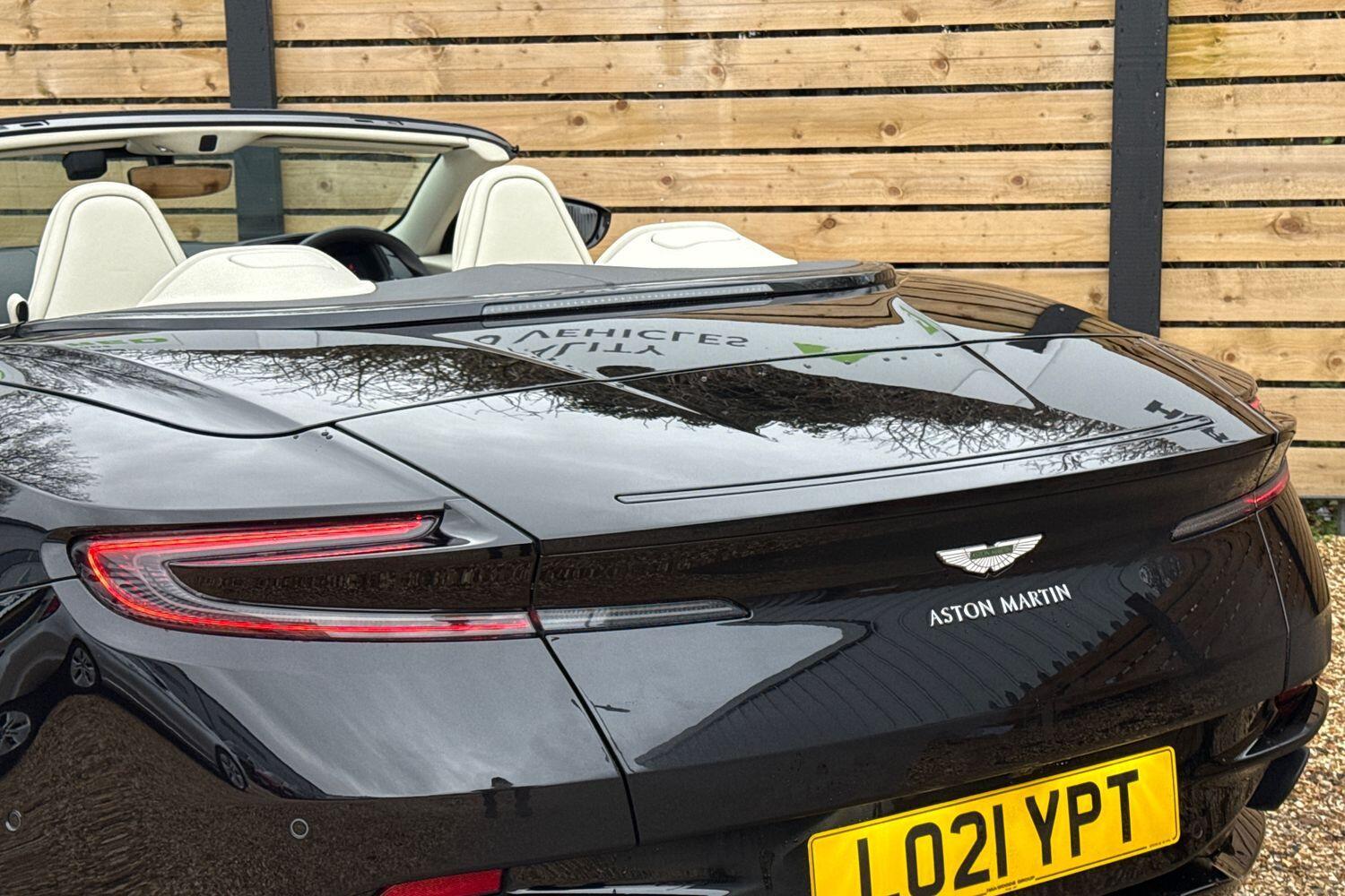 Used Aston Martin DB11 2021 for sale - 77175352: Photo 16