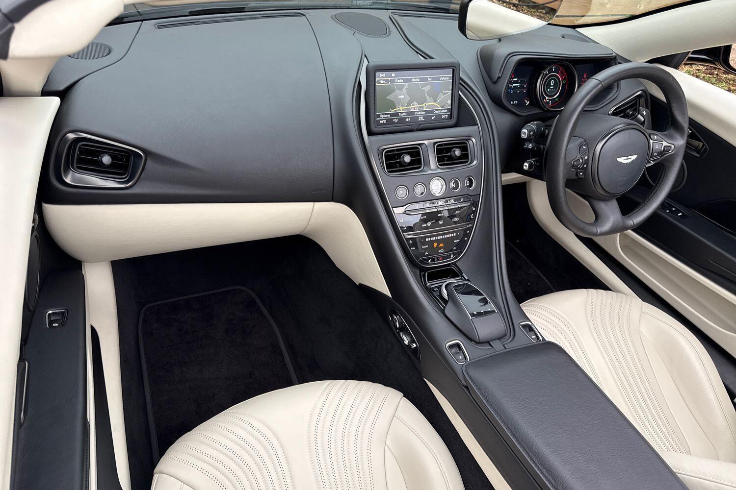 Used Aston Martin DB11 2021 for sale - 77175352: Photo 28