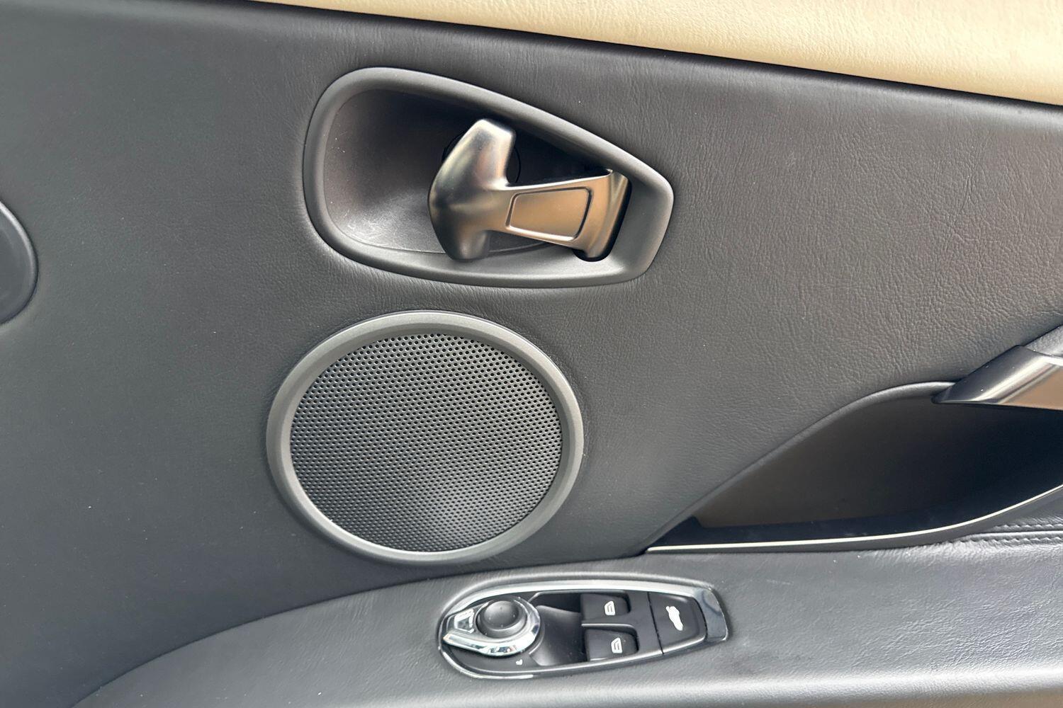 Used Aston Martin DB11 2021 for sale - 77175352: Photo 46