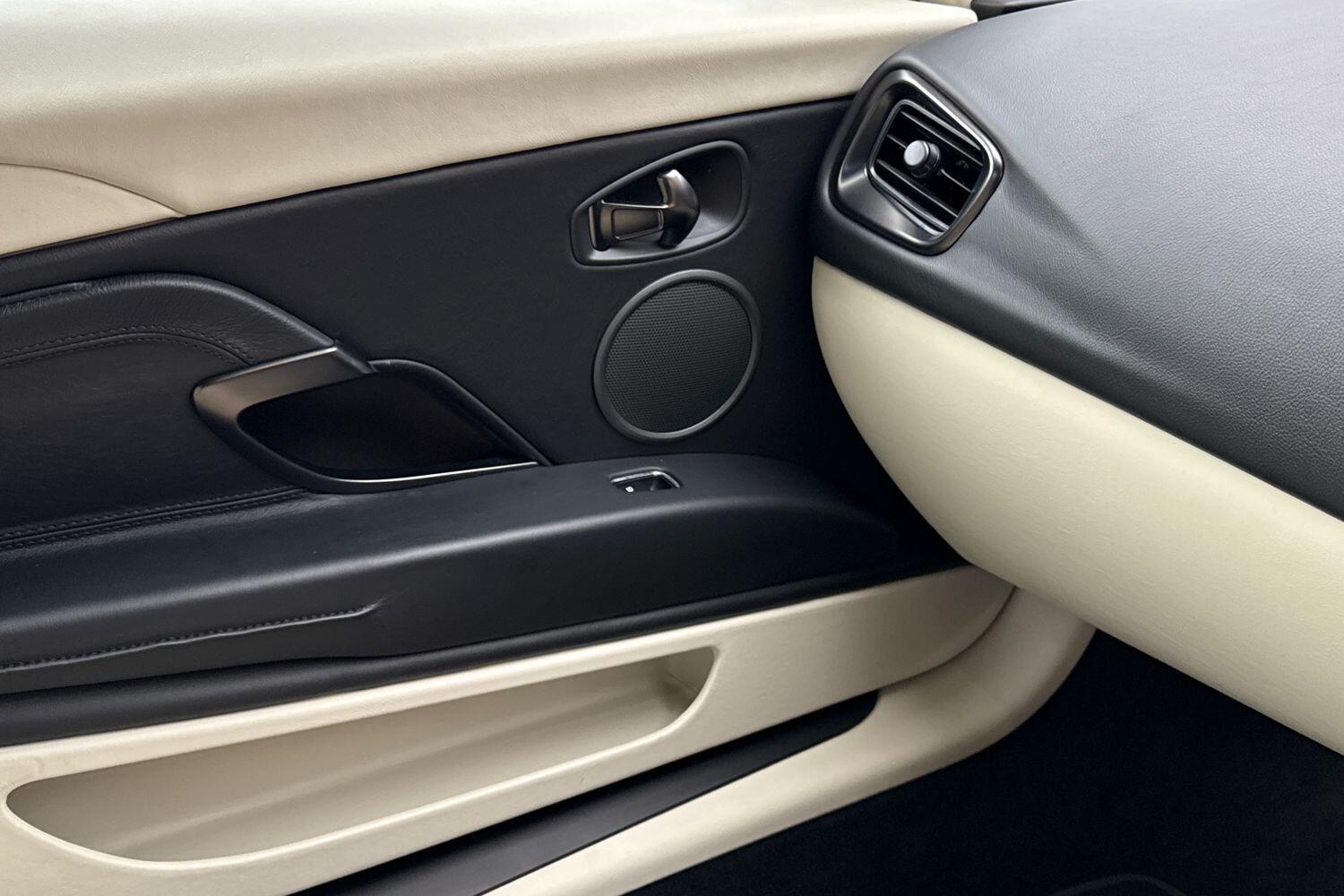 Used Aston Martin DB11 2021 for sale - 77175352: Photo 48