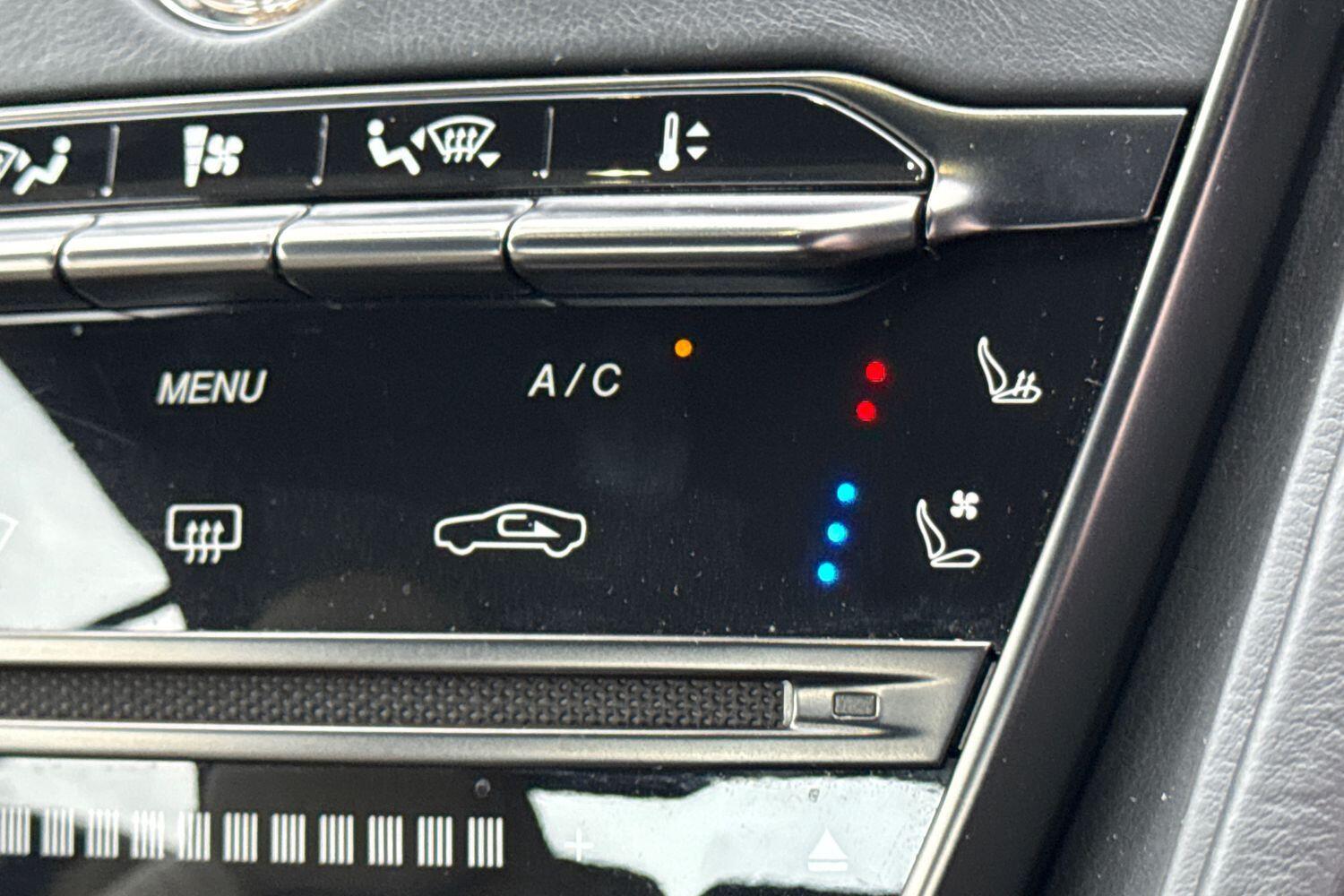 Used Aston Martin DB11 2021 for sale - 77175352: Photo 52