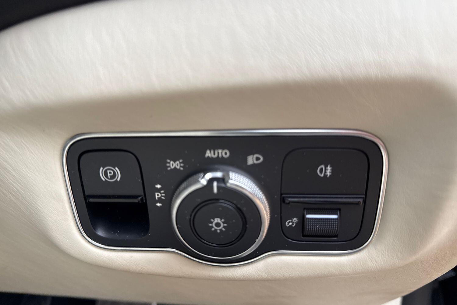 Used Aston Martin DB11 2021 for sale - 77175352: Photo 59