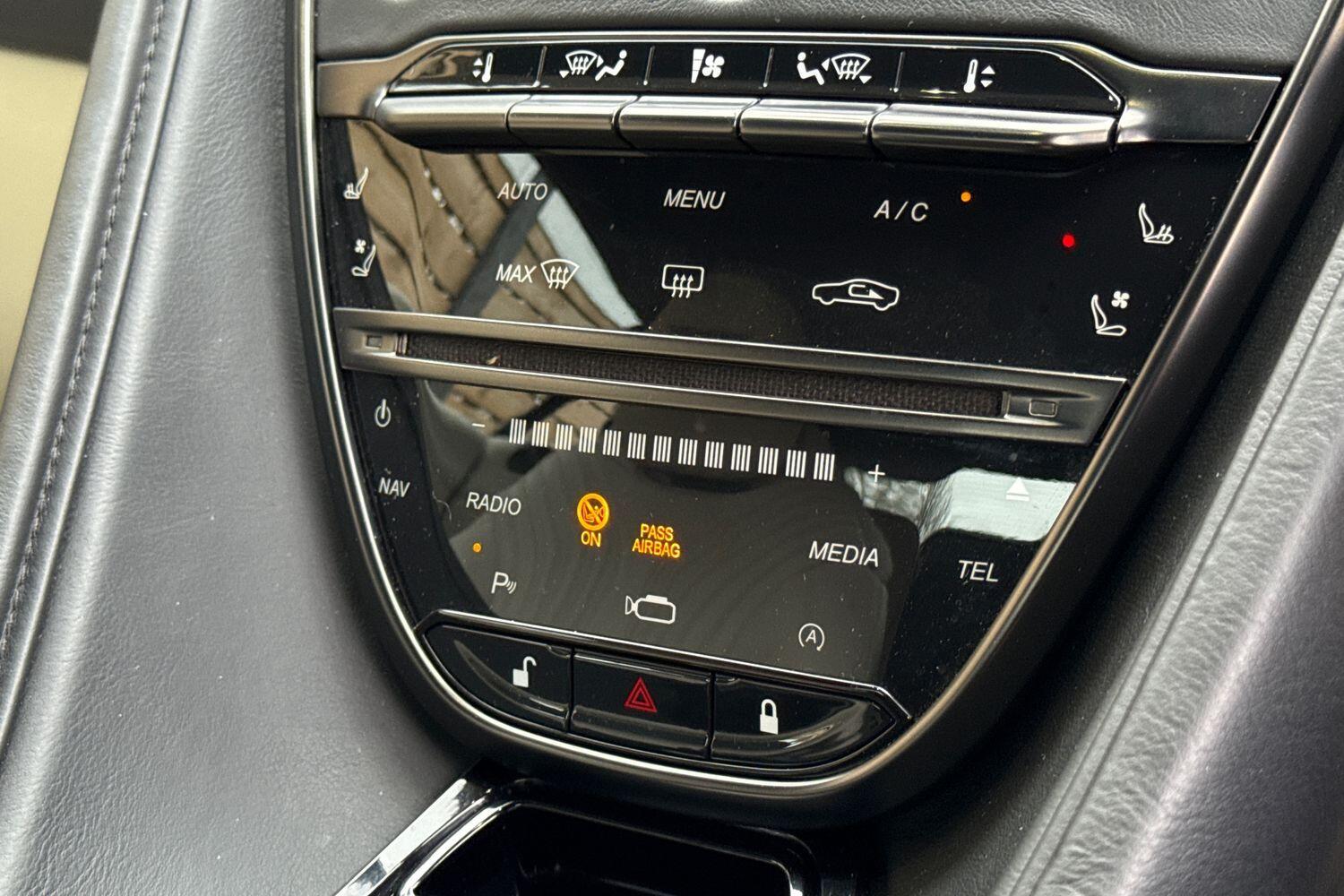 Used Aston Martin DB11 2021 for sale - 77175352: Photo 62