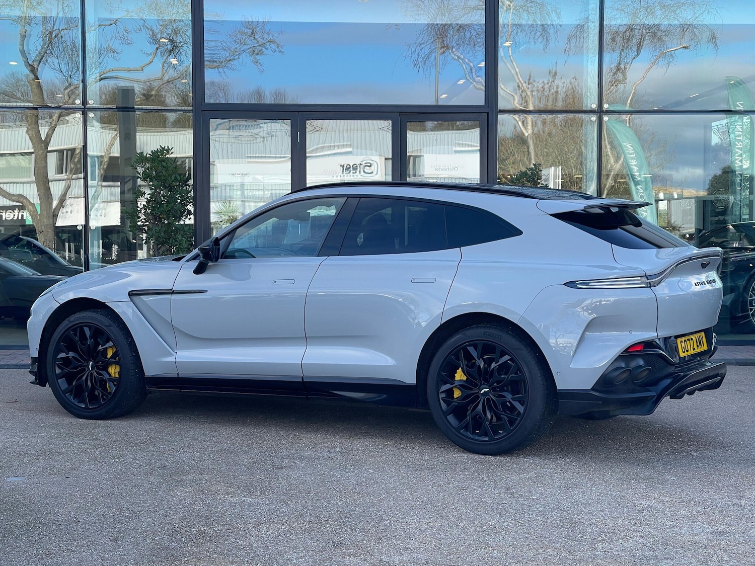 Used Aston Martin DBX 2023 for sale - 77155749: Photo 2