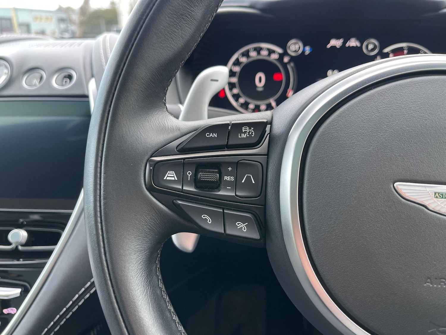 Used Aston Martin DBX 2023 for sale - 77155749: Photo 35