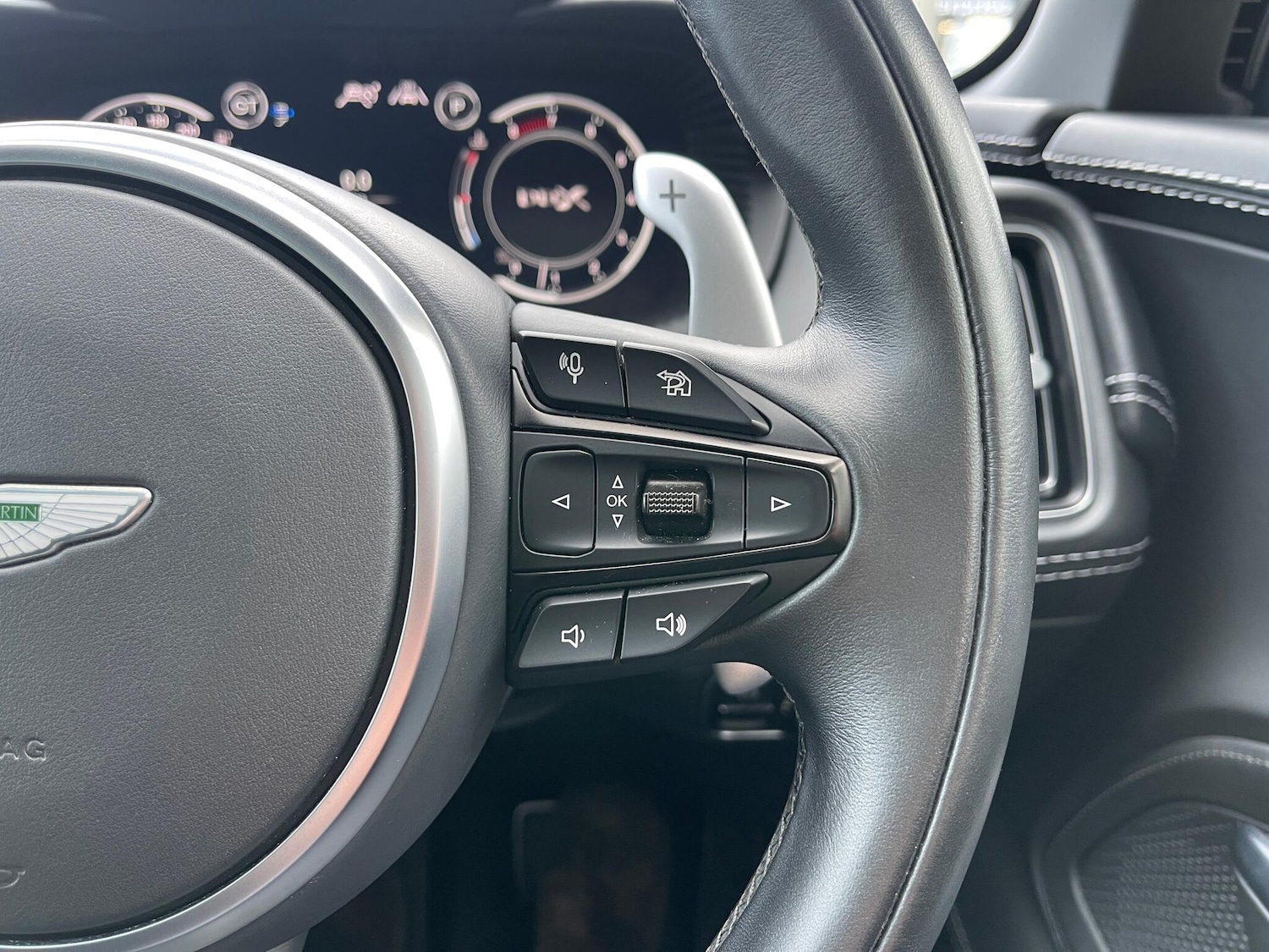 Used Aston Martin DBX 2023 for sale - 77155749: Photo 36