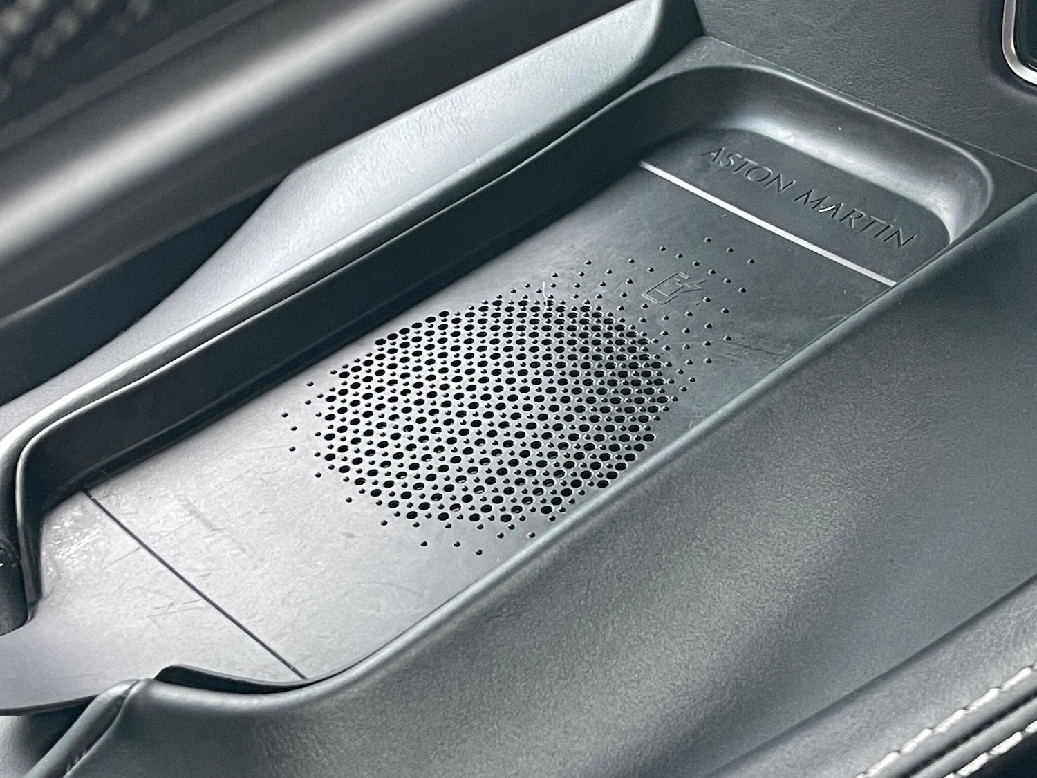 Used Aston Martin DBX 2023 for sale - 77155749: Photo 41