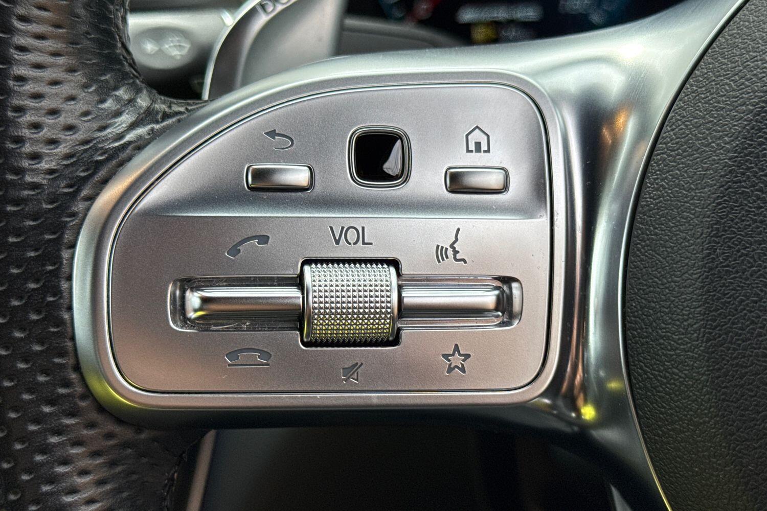 Used Mercedes-Benz C Class 2020 for sale - 76965477: Photo 38