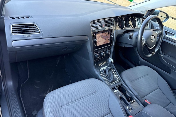 Used Volkswagen Golf 2018 for sale - 76136152: Photo 29
