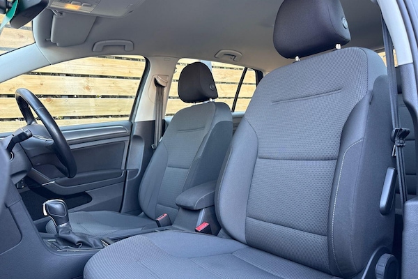 Used Volkswagen Golf 2018 for sale - 76136152: Photo 30