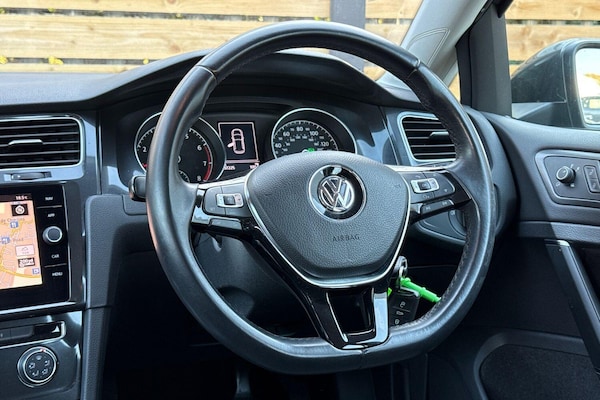 Used Volkswagen Golf 2018 for sale - 76136152: Photo 36