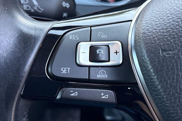 Used Volkswagen Golf 2018 for sale - 76136152: Photo 39
