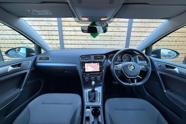 Used Volkswagen Golf 2018 for sale - 76136152: Photo 3