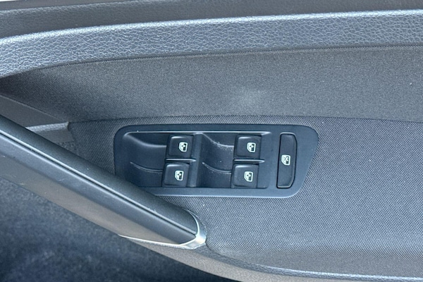 Used Volkswagen Golf 2018 for sale - 76136152: Photo 45