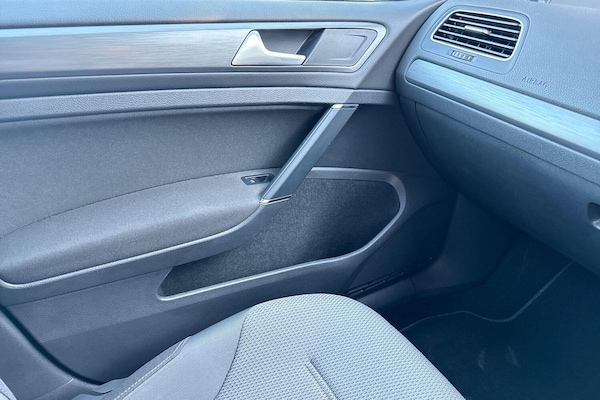 Used Volkswagen Golf 2018 for sale - 76136152: Photo 53