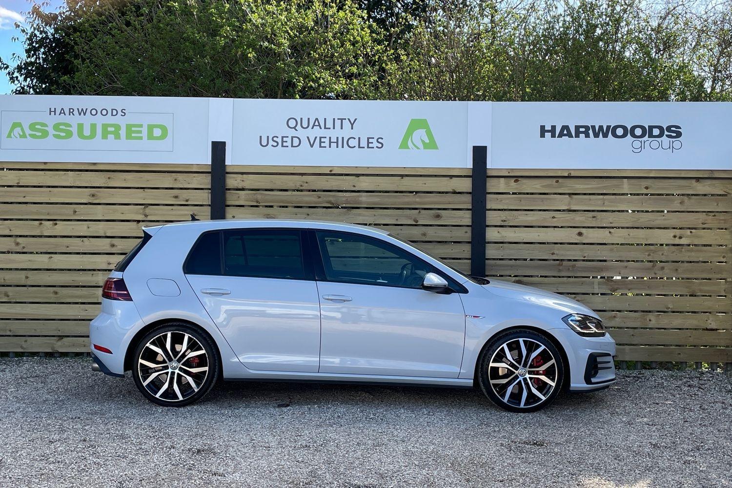 Used Volkswagen Golf 2020 for sale - 76538710: Photo 2