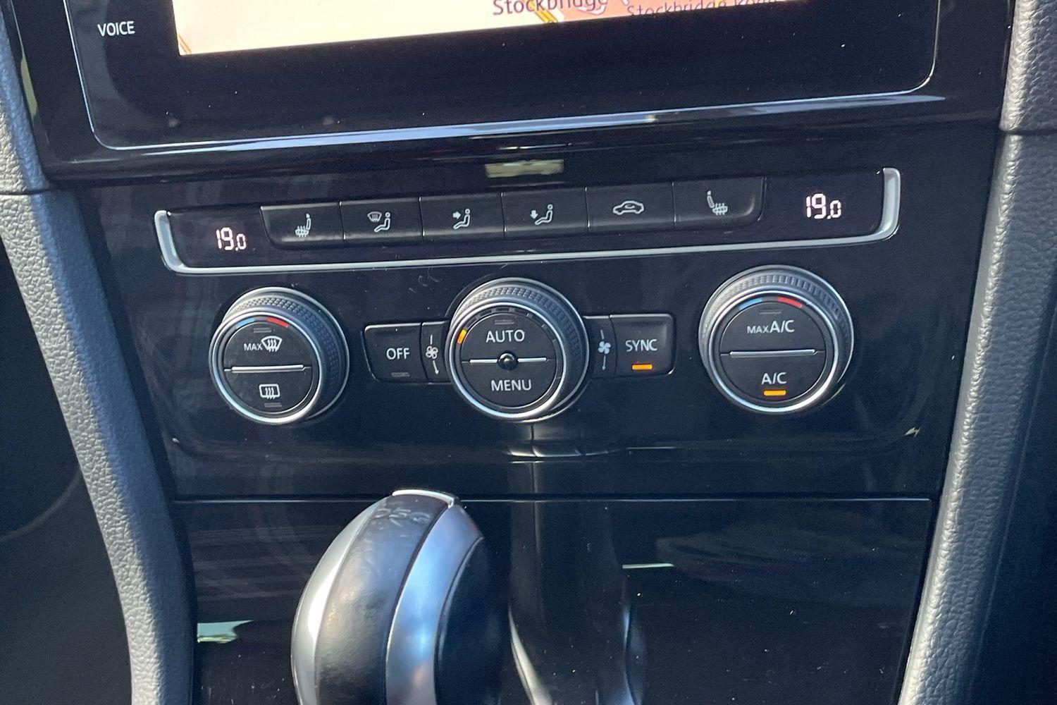 Used Volkswagen Golf 2020 for sale - 76538710: Photo 40