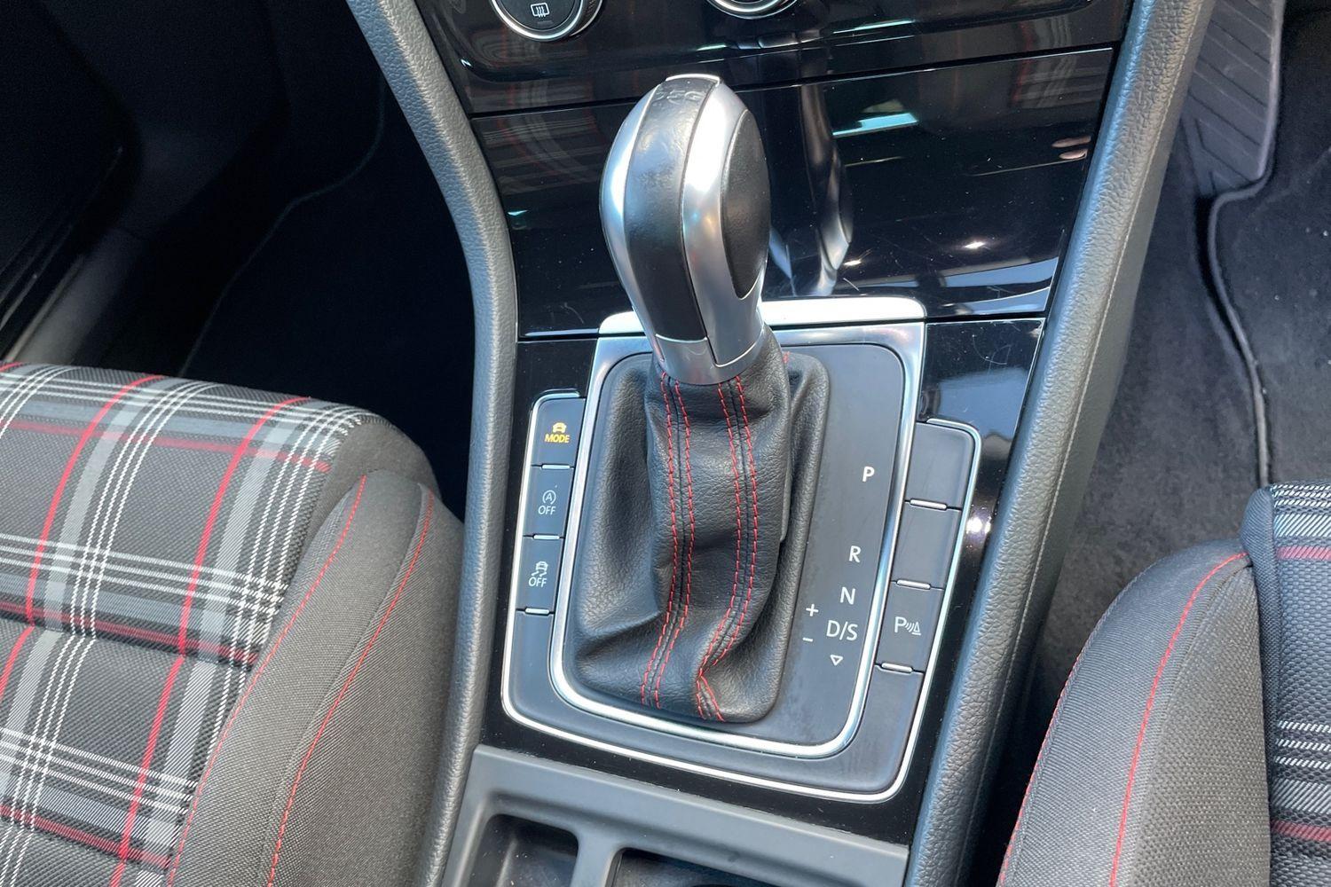 Used Volkswagen Golf 2020 for sale - 76538710: Photo 5