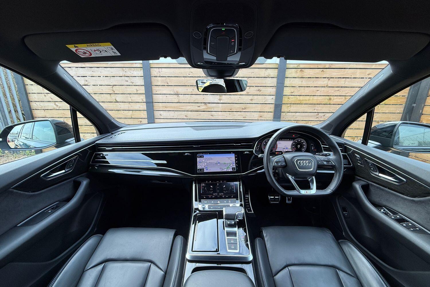 Used Audi Q7 2023 for sale - 77574740: Photo 3