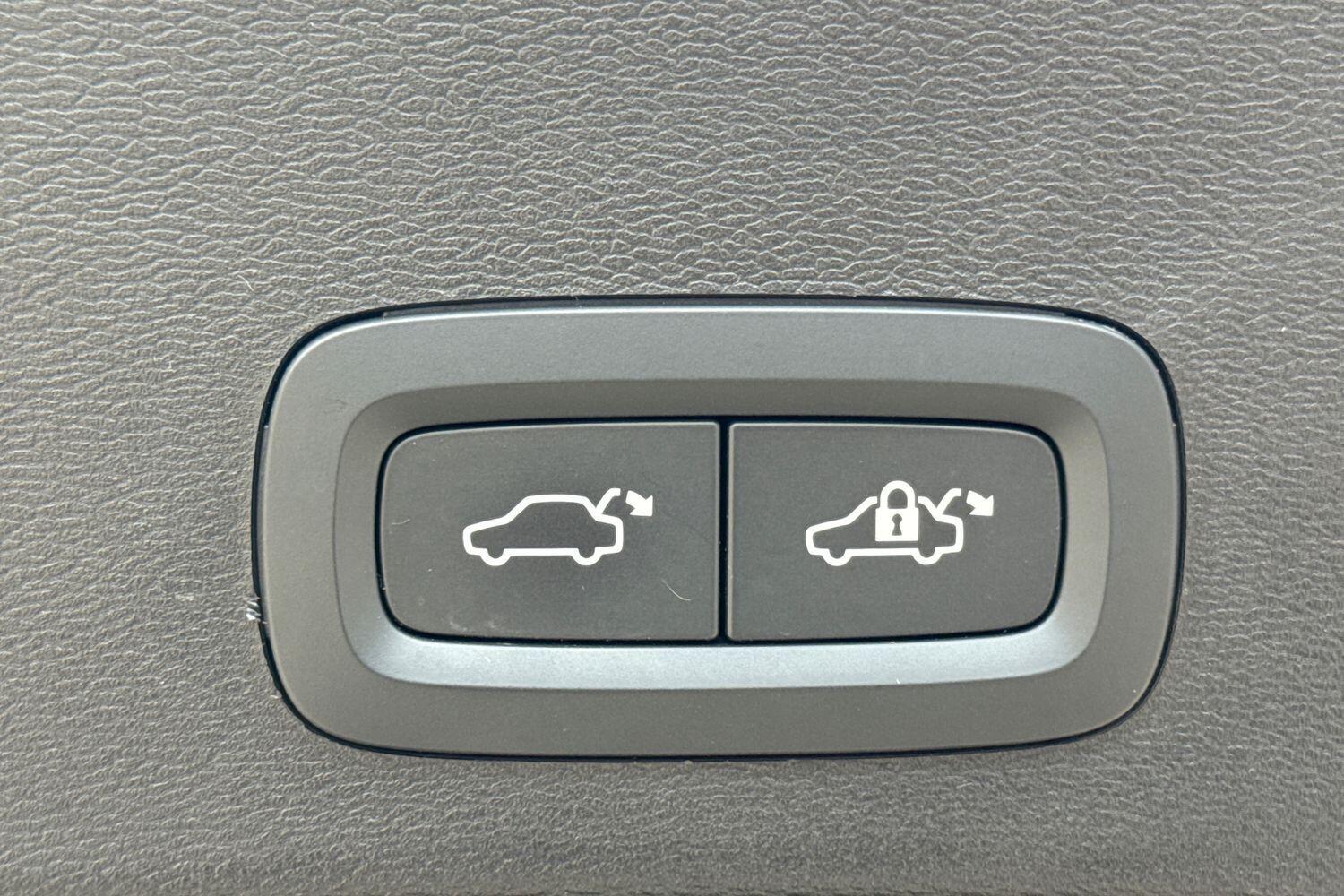 Used Volvo XC40 2023 for sale - 76314725: Photo 21