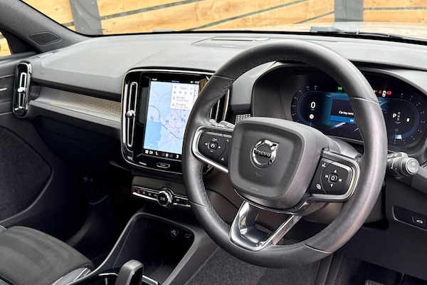 Used Volvo XC40 2023 for sale - 76314725: Photo 27