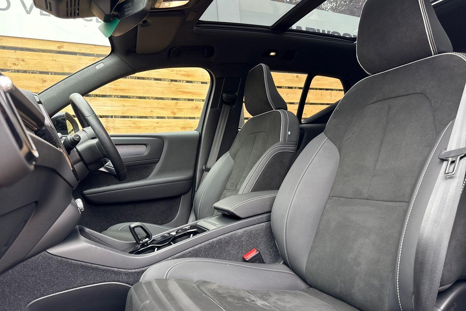 Used Volvo XC40 2023 for sale - 76314725: Photo 29