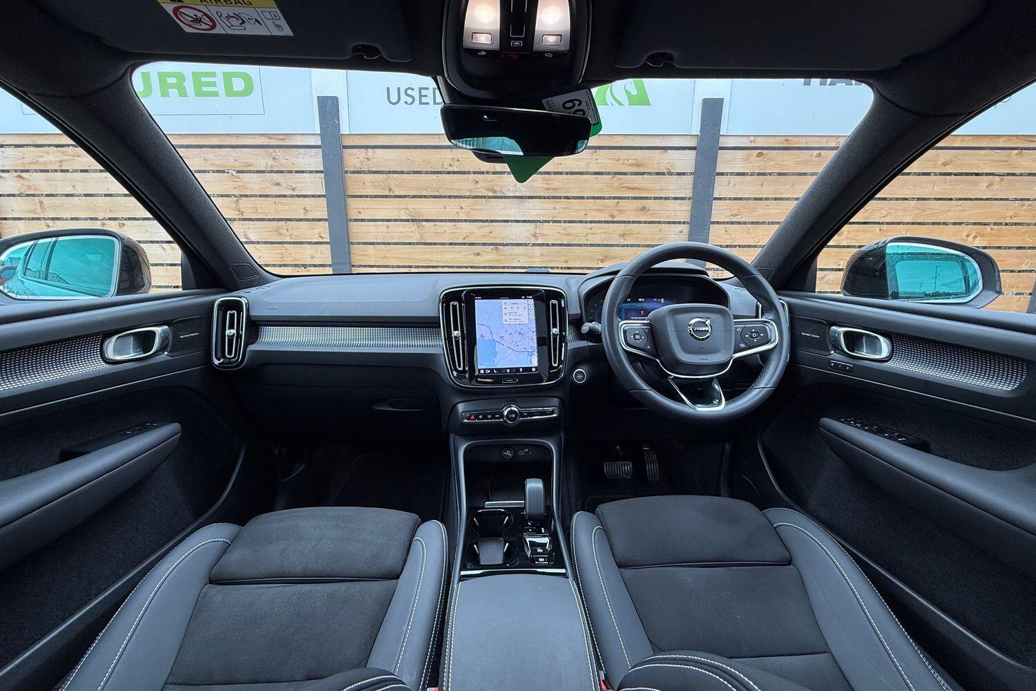 Used Volvo XC40 2023 for sale - 76314725: Photo 3