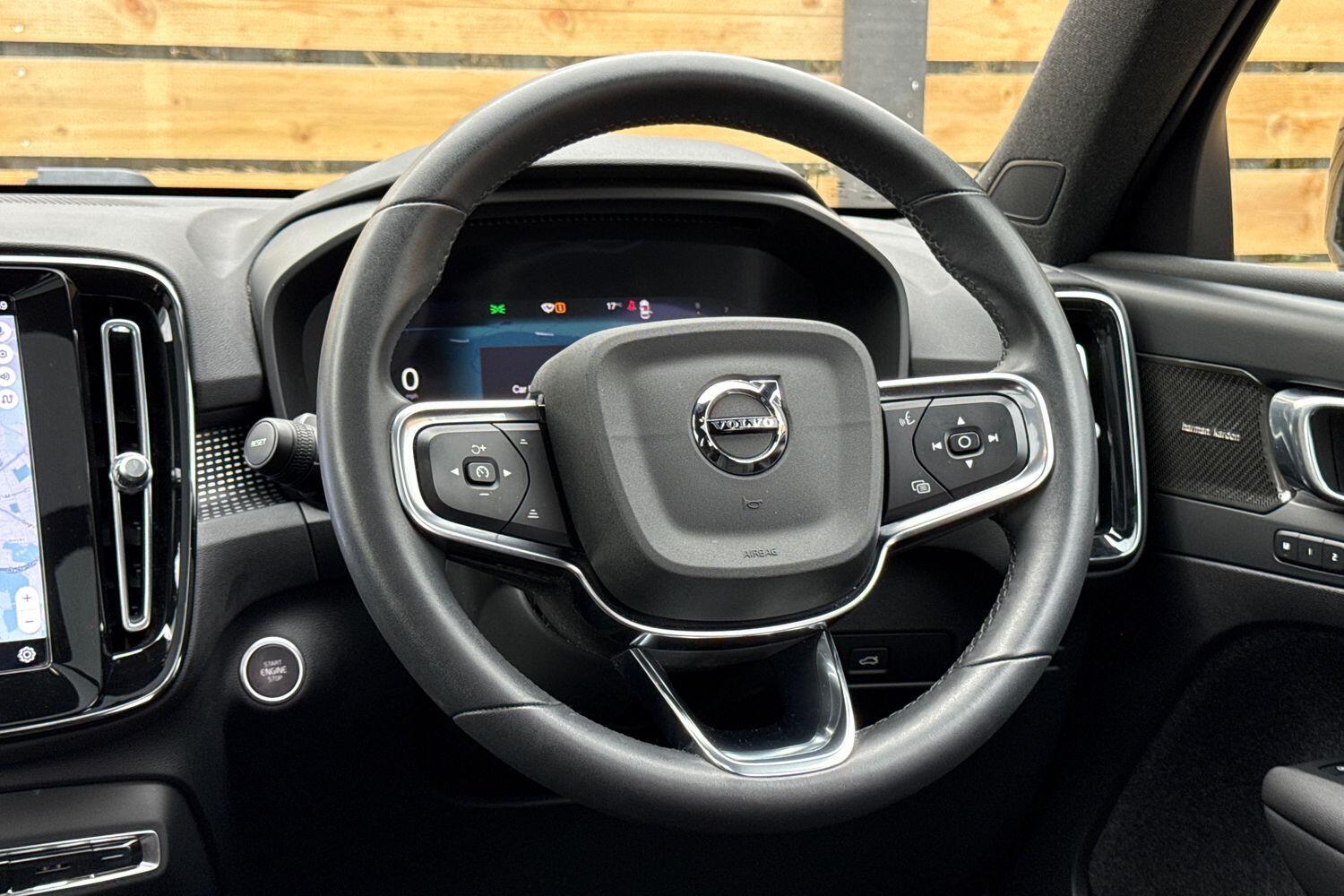 Used Volvo XC40 2023 for sale - 76314725: Photo 33