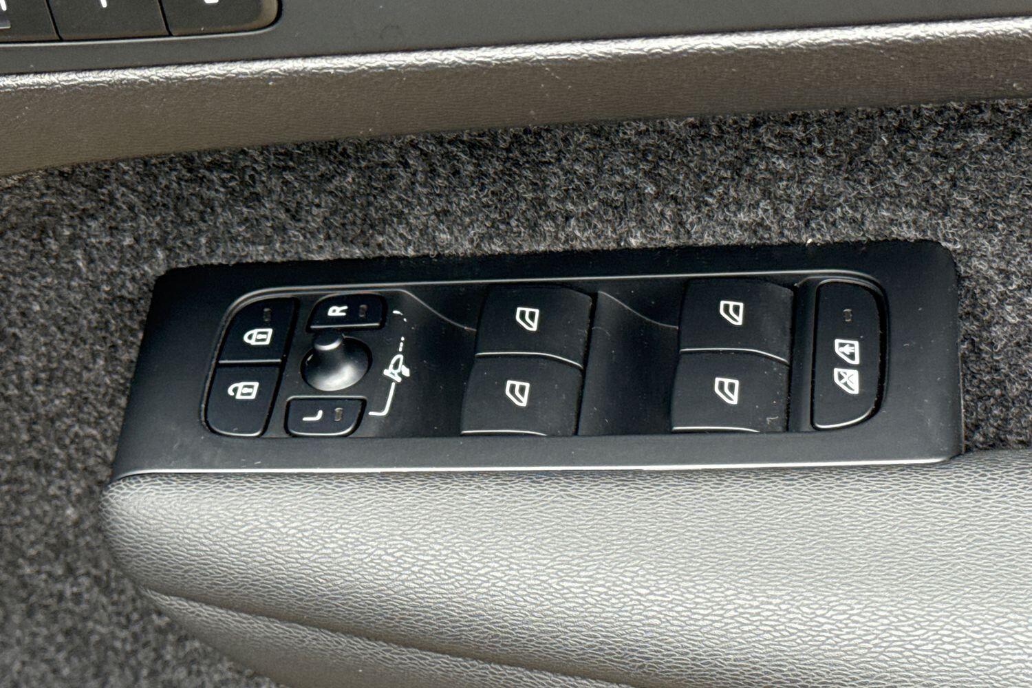 Used Volvo XC40 2023 for sale - 76314725: Photo 39