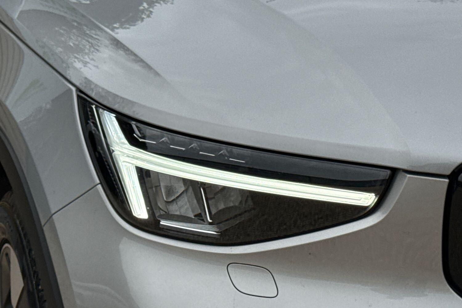 Used Volvo XC40 2023 for sale - 76314725: Photo 42