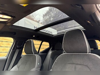 Used Volvo XC40 2023 for sale - 76314725: Photo