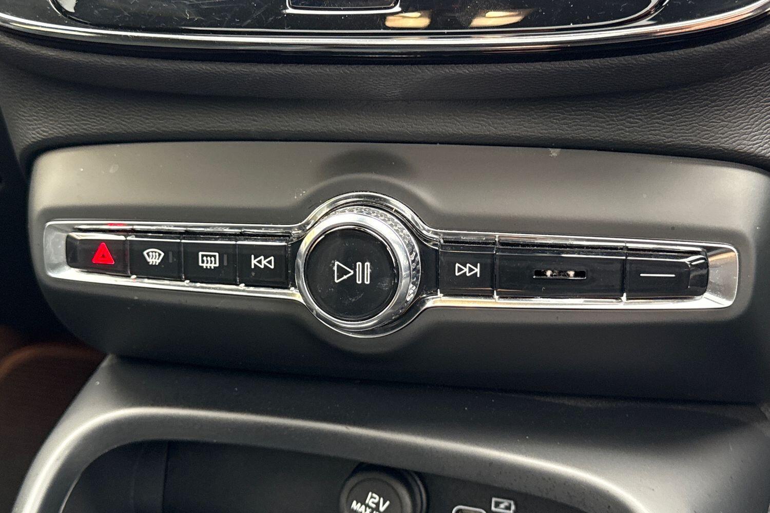 Used Volvo XC40 2023 for sale - 76314725: Photo 50