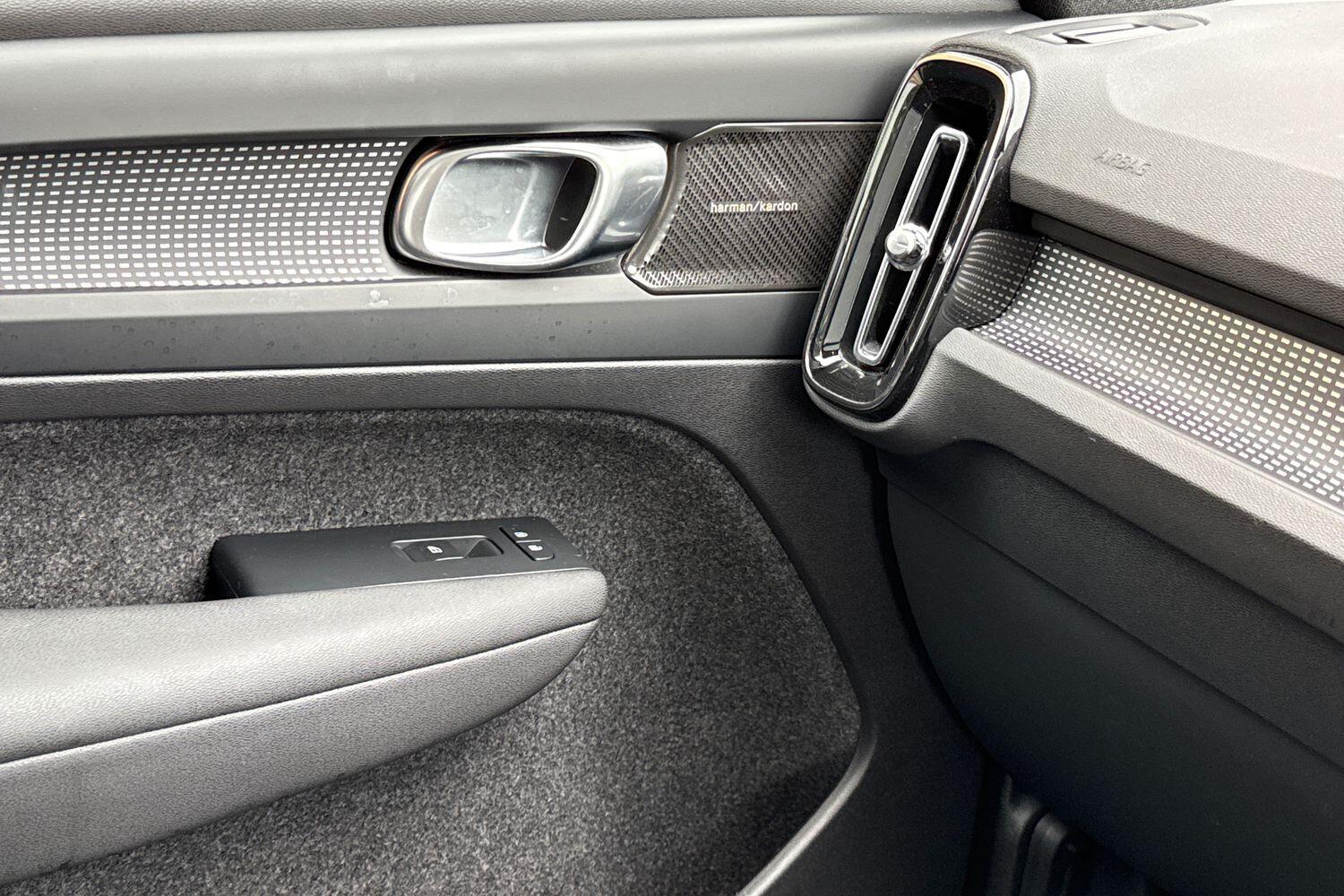 Used Volvo XC40 2023 for sale - 76314725: Photo 52