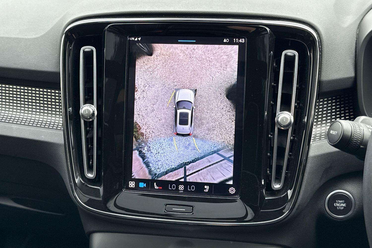 Used Volvo XC40 2023 for sale - 76314725: Photo 6