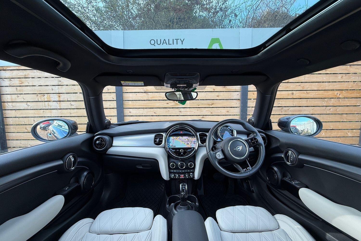 Used MINI Hatch 2022 for sale - 76371574: Photo 3