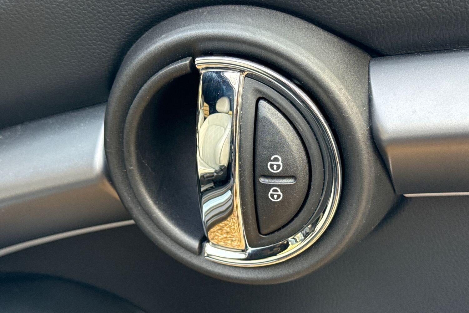 Used MINI Hatch 2022 for sale - 76371574: Photo 46