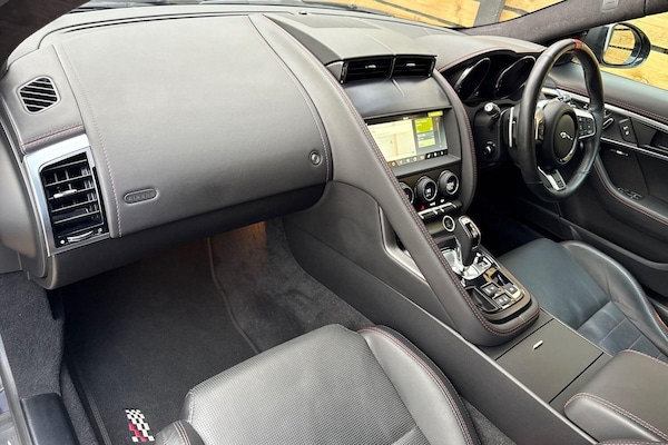 Used Jaguar F-Type 2019 for sale - 76314945: Photo 28