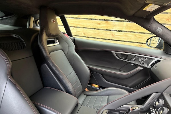 Used Jaguar F-Type 2019 for sale - 76314945: Photo 32